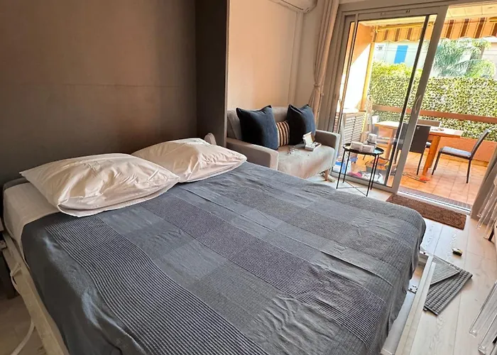 Et Sa Jolie Terrasse Saint Clair, A Deux Pas De La De St Clair, Au Calme, équipé, Clim, Wifi Fibre, Tv Connectée, Lave Linge, Lave Vaisselle, Place De Parking Et Plus, Serviettes Et Draps Fournis *