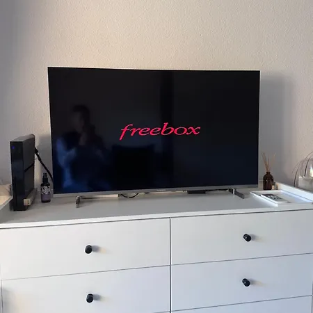 Apartment Et Sa Jolie Terrasse Saint Clair, A Deux Pas De La De St Clair, Au Calme, Equipe, Clim, Wifi Fibre, Tv Connectee, Lave Linge, Lave Vaisselle, Place De Parking Et Plus, Serviettes Et Draps Fournis Le Lavandou