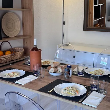St Clair Avec Terrasse Saint Clair, A Deux Pas De La De St Clair, Au Calme, Equipe, Clim, Wifi Fibre, Tv Connectee, Lave Linge, Lave Vaisselle, Place De Parking Et Plus, Serviettes Et Draps Fournis *