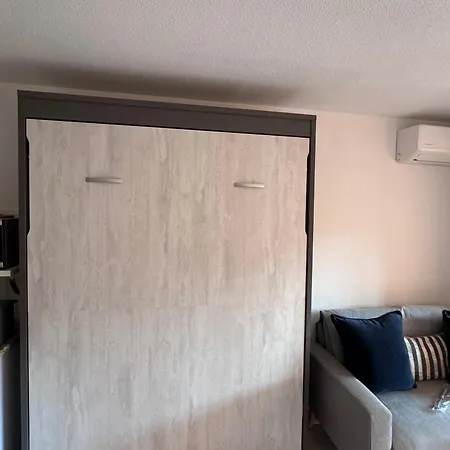 Et Sa Jolie Terrasse Saint Clair, A Deux Pas De La De St Clair, Au Calme, Equipe, Clim, Wifi Fibre, Tv Connectee, Lave Linge, Lave Vaisselle, Place De Parking Et Plus, Serviettes Et Draps Fournis Apartment