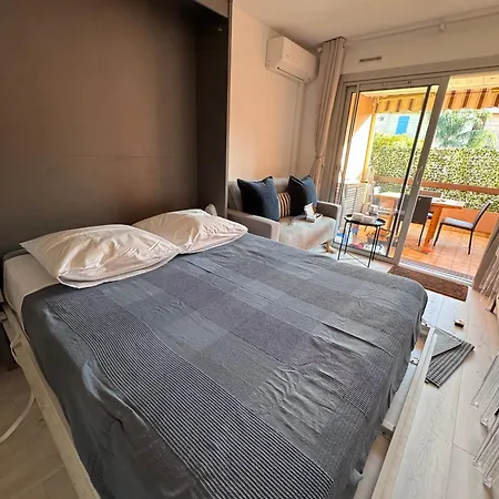 St Clair Avec Terrasse Saint Clair, A Deux Pas De La De St Clair, Au Calme, Equipe, Clim, Wifi Fibre, Tv Connectee, Lave Linge, Lave Vaisselle, Place De Parking Et Plus, Serviettes Et Draps Fournis *
