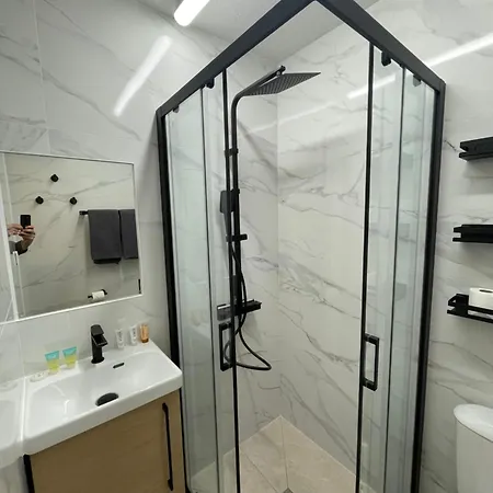 St Clair Avec Terrasse Saint Clair, A Deux Pas De La De St Clair, Au Calme, Equipe, Clim, Wifi Fibre, Tv Connectee, Lave Linge, Lave Vaisselle, Place De Parking Et Plus, Serviettes Et Draps Fournis Διαμέρισμα