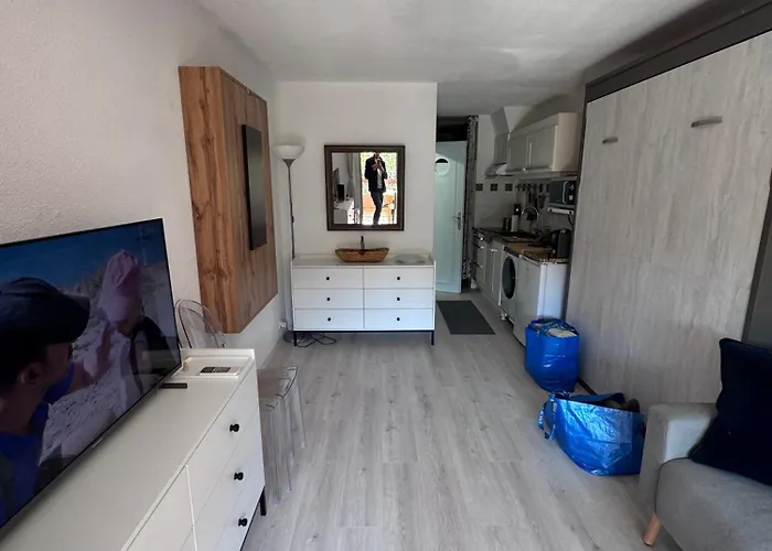 St Clair Avec Terrasse Saint Clair, A Deux Pas De La De St Clair, Au Calme, Equipe, Clim, Wifi Fibre, Tv Connectee, Lave Linge, Lave Vaisselle, Place De Parking Et Plus, Serviettes Et Draps Fournis Le Lavandou