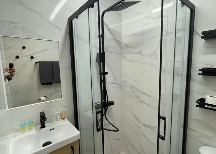 St Clair Avec Terrasse Saint Clair, A Deux Pas De La De St Clair, Au Calme, Equipe, Clim, Wifi Fibre, Tv Connectee, Lave Linge, Lave Vaisselle, Place De Parking Et Plus, Serviettes Et Draps Fournis Apartmán